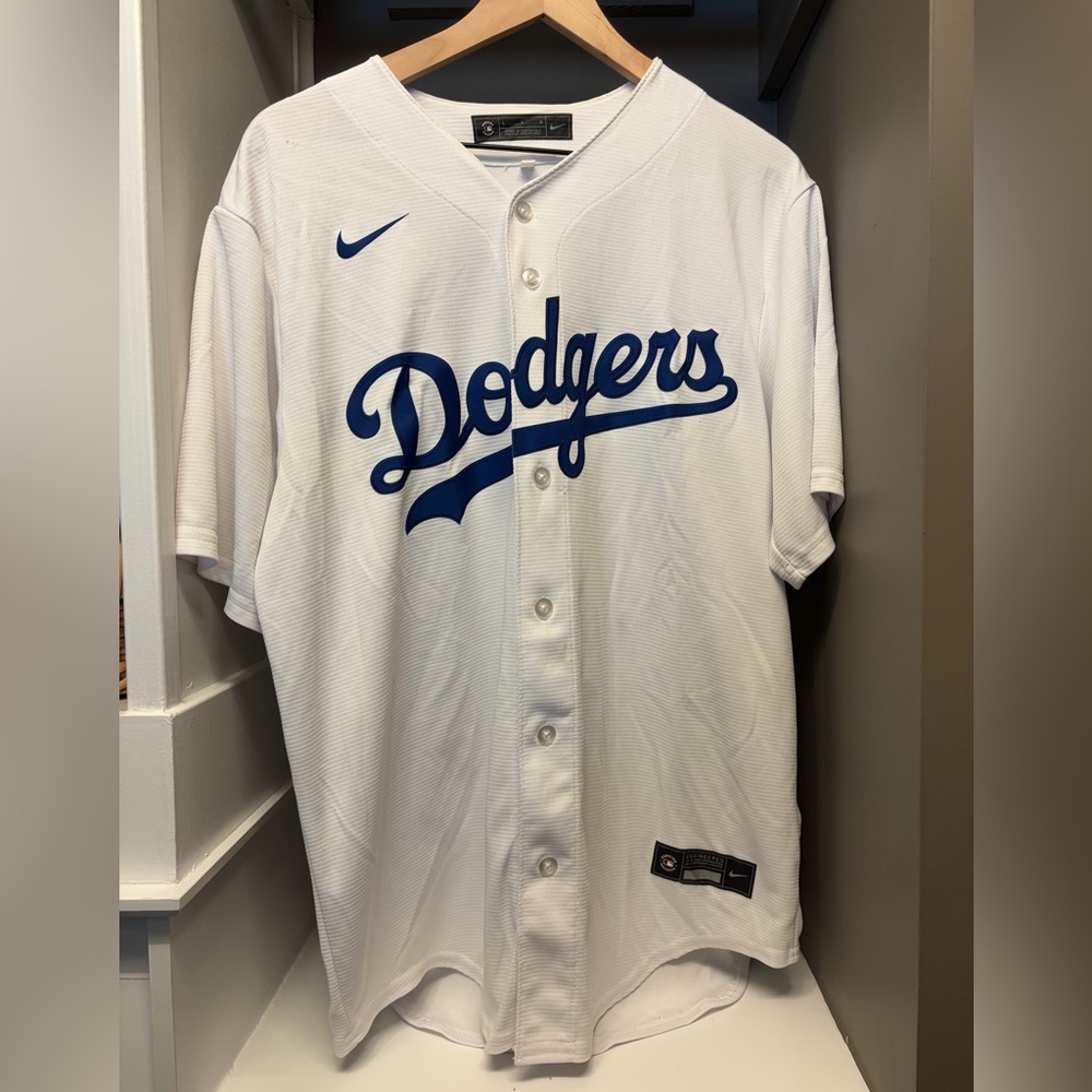 White Los Angeles Dodgers Mookie Betts Jersey Large